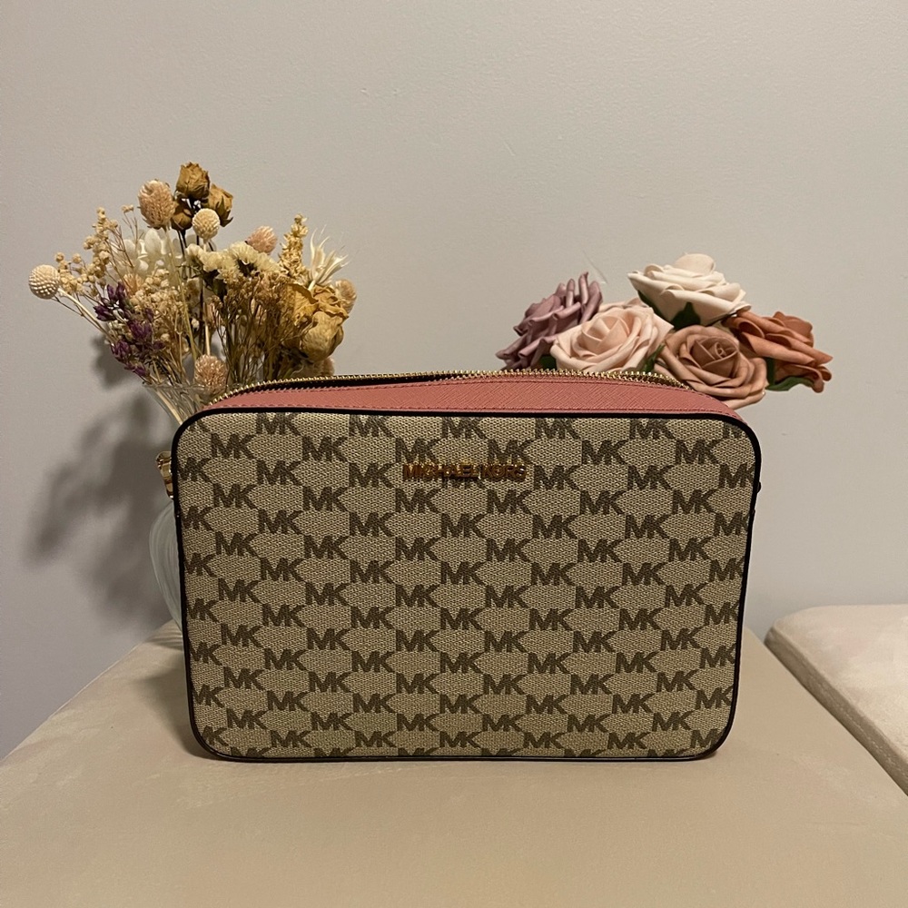 Michael Kors Jest Set Crossbody